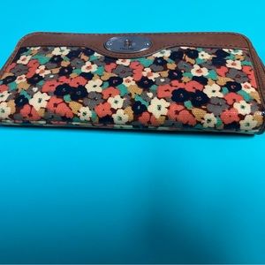 Fossil wallet